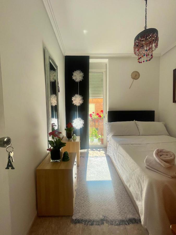 Habitacion Privada En Piso Compartido Valencia Bagian luar foto