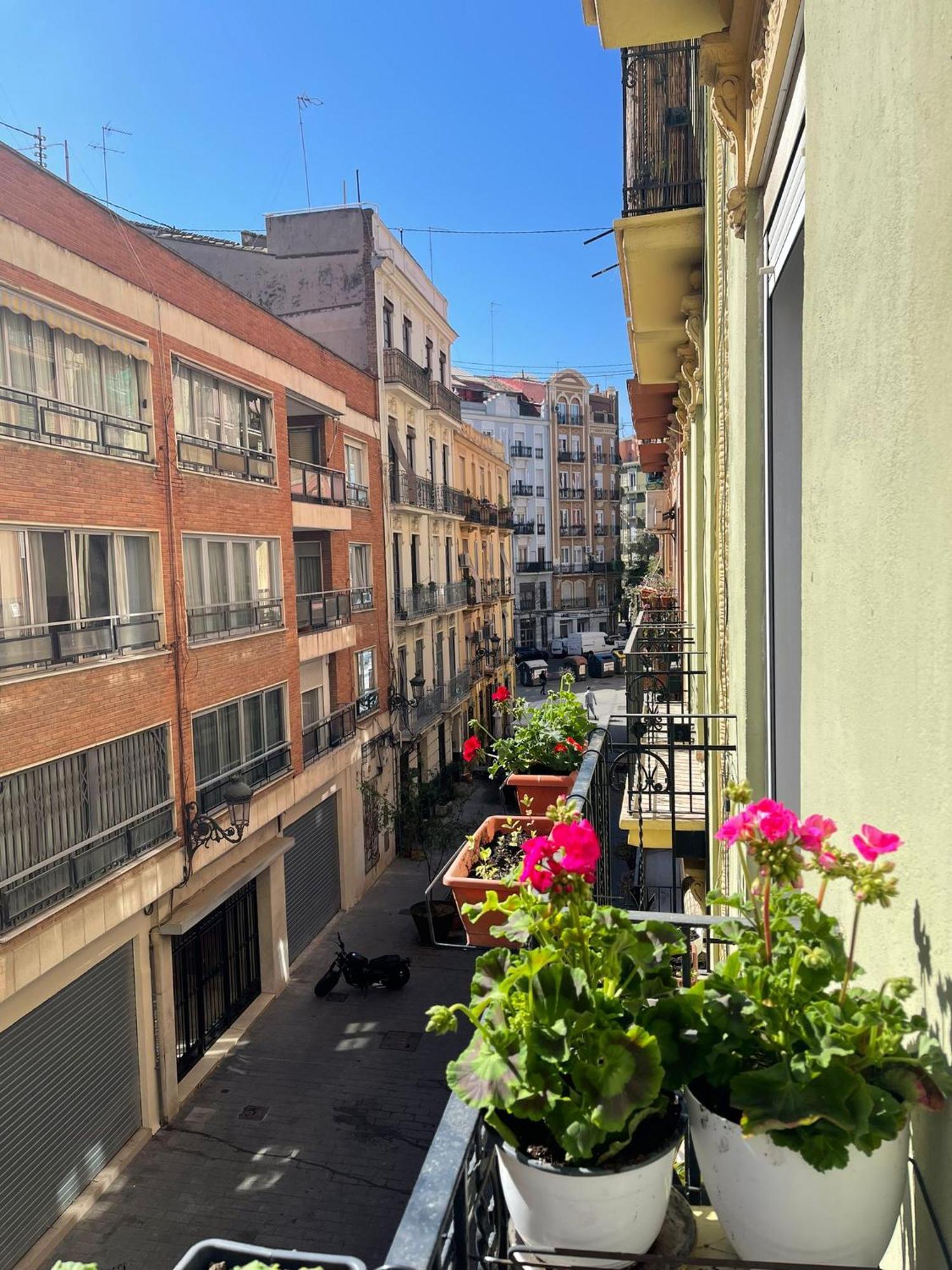 Habitacion Privada En Piso Compartido Valencia Bagian luar foto